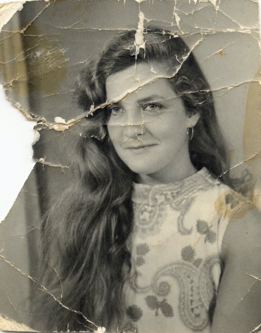 Flux Kontext AI Shows Impressive Photo Restoration Capabilities