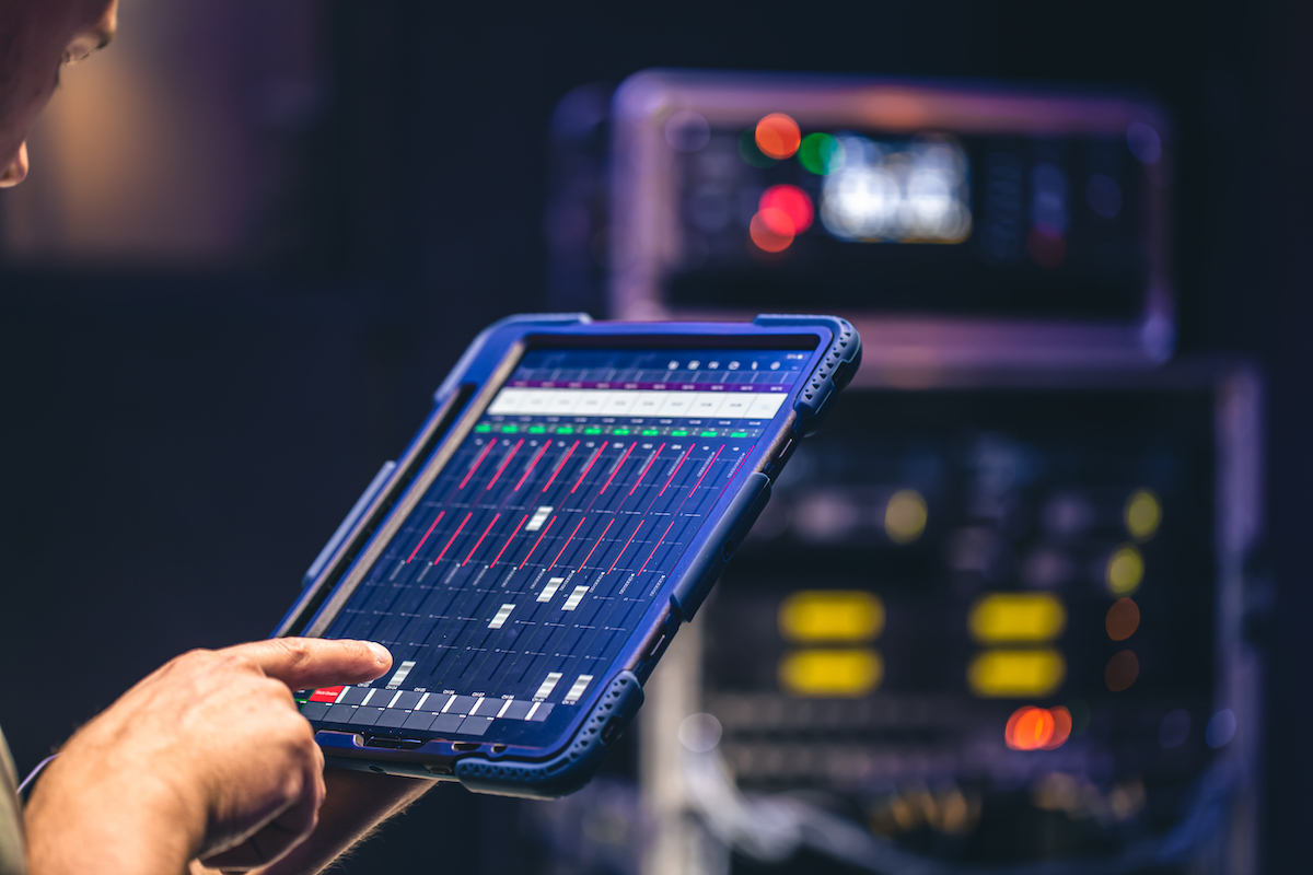 Industry 4.0 Solutions for PLC Data Management and Analytics