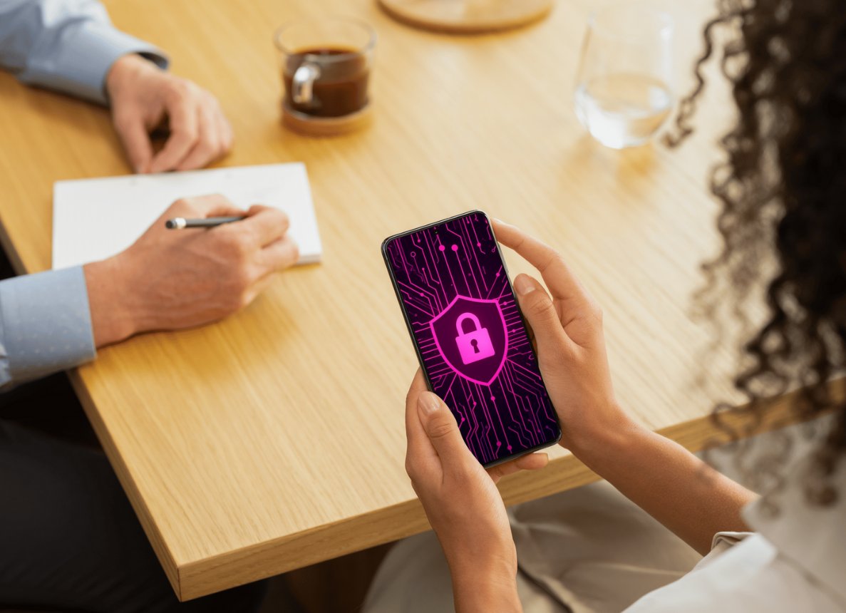 Data Security Foundation for Mobile Business Trust