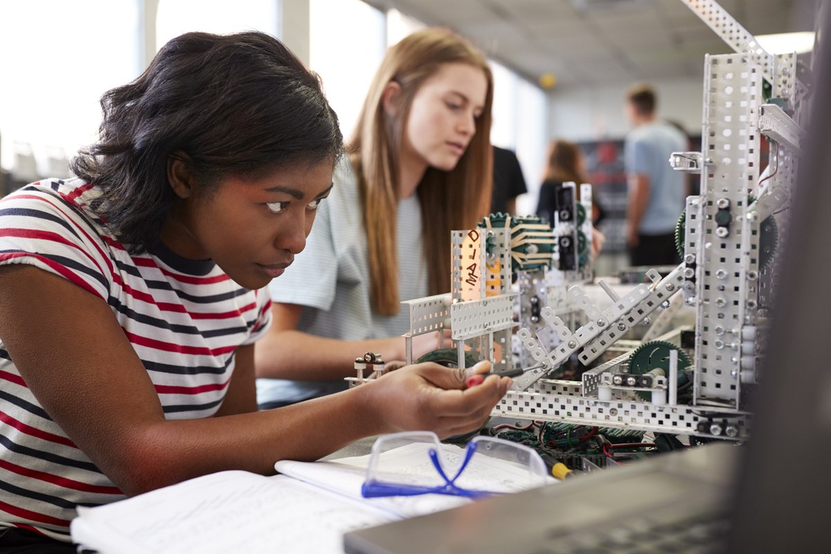Women Leading Technology and Innovation in the Digital Era