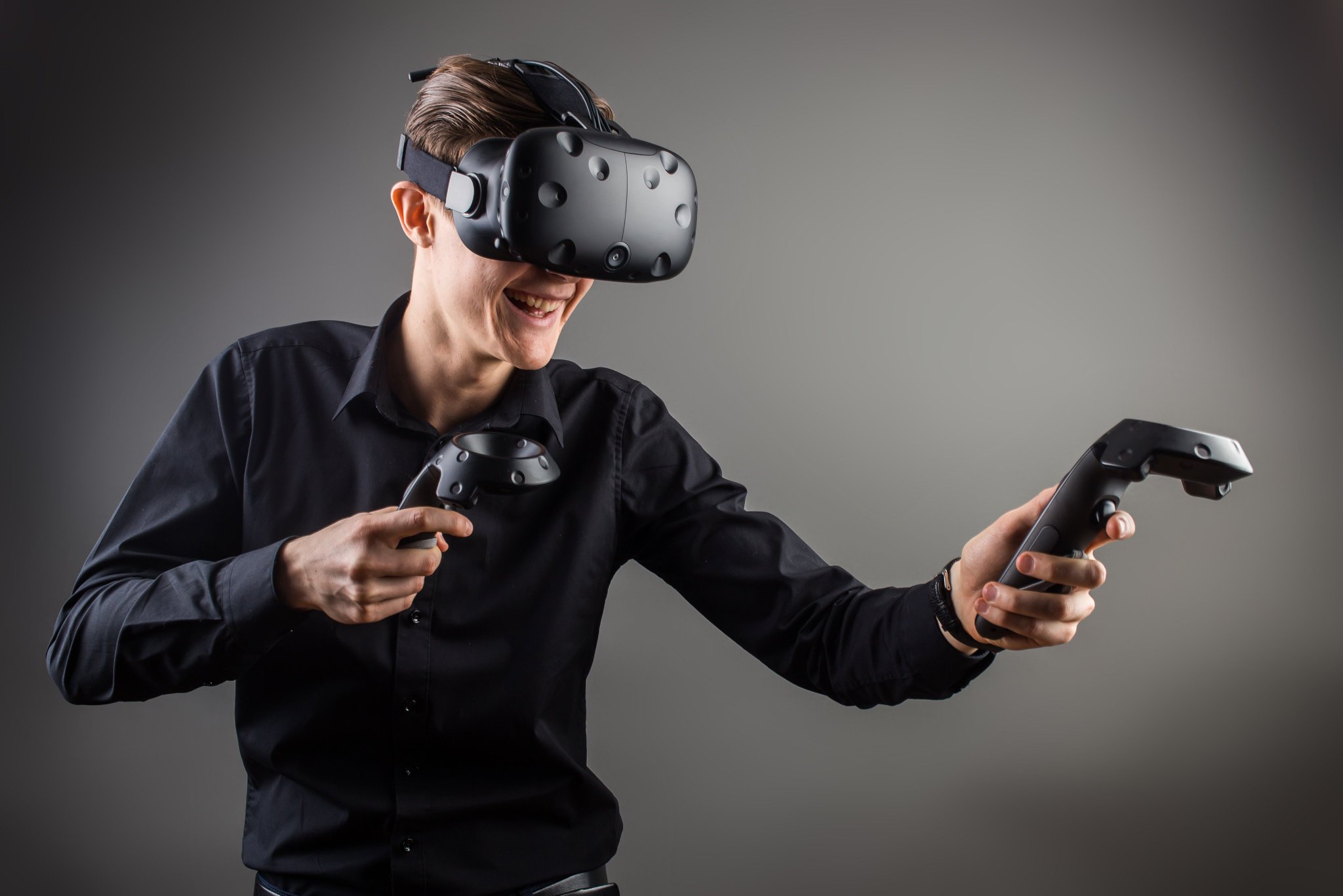 Low-Latency Impact on AR VR Haptics Technology