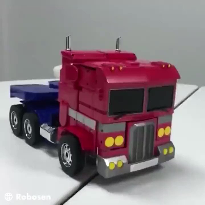 Self-Transforming Robot Demonstrates Advanced AI and Robotics Technology
