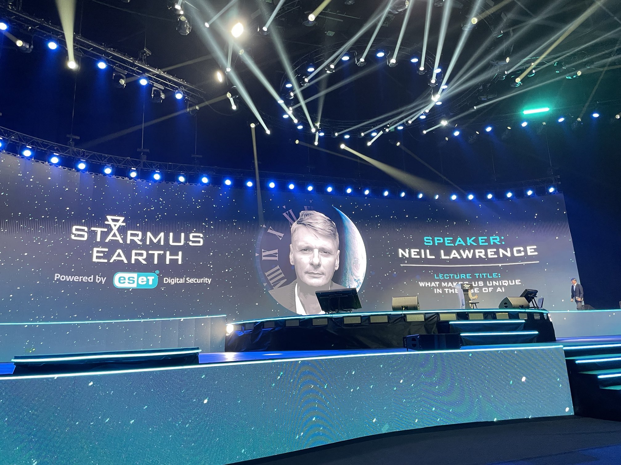 What Makes Us Unique in the Age of AI – Starmus Presentation