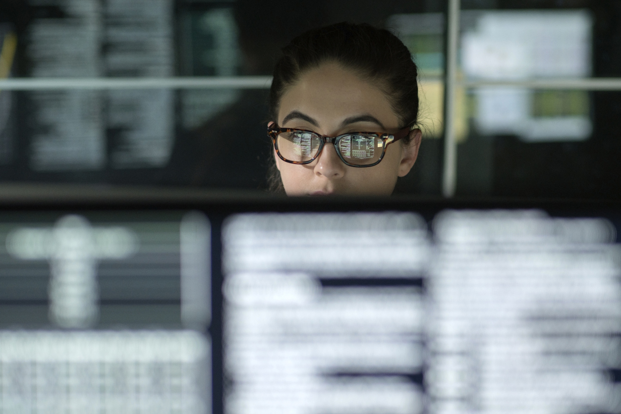 Women in Tech Statistics: Challenges and Leadership Barriers