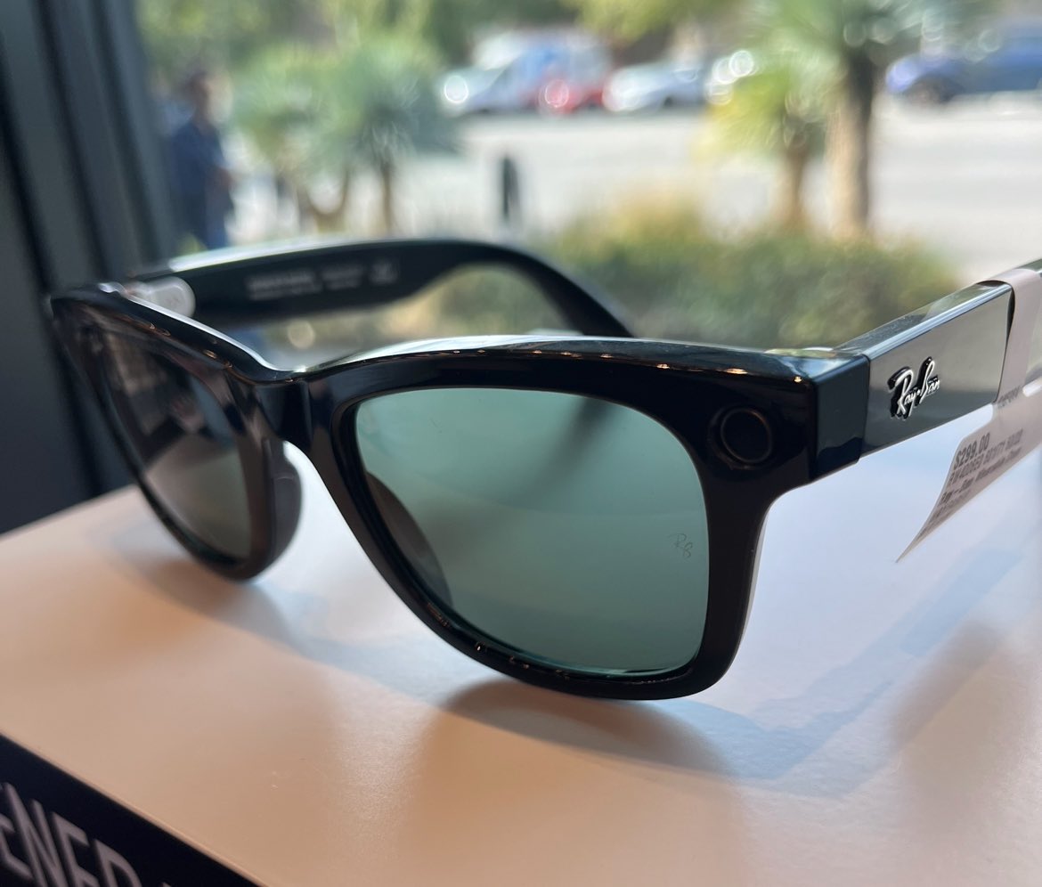 Meta Dominates Glasses Camera Market Over Snap