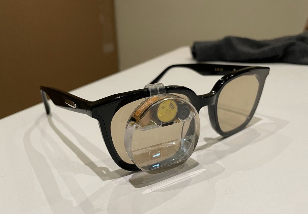 Stanford Student Creates Smart ChatGPT Monocle for Conversations