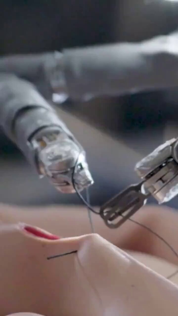 Tiny Incision Big Impact New Surgical Robot Technology