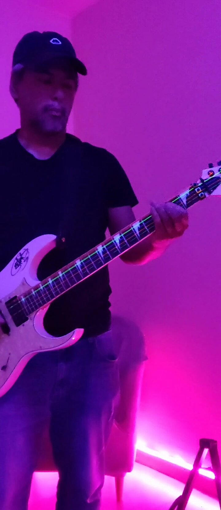 AI-Generated Blues Ballad Synthwave Music with Suno