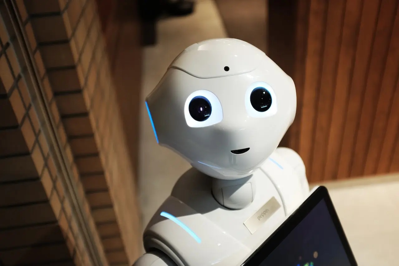 Differences between robotics and Artificial Intelligence explained