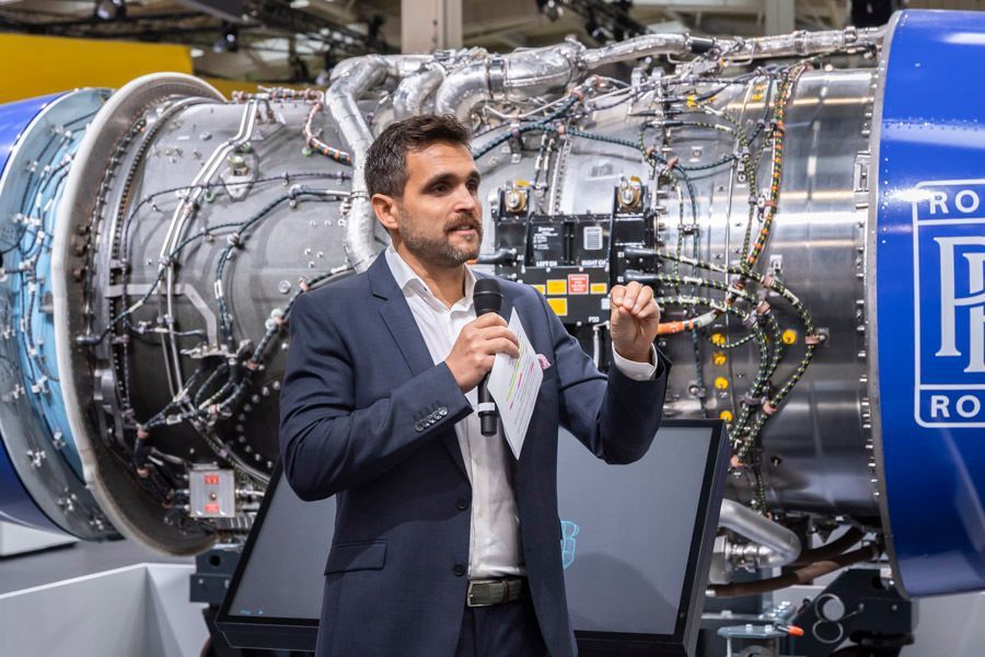 AI-Connected Manufacturing Pipeline Transforms Jet Engine Production
