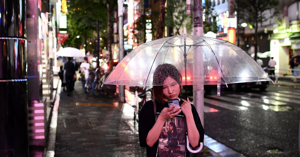 Apple Weather App Outage: Alternative Forecast Solutions for iPhone Users