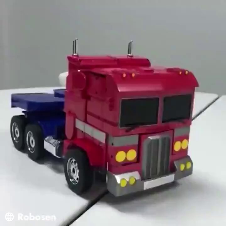 Self-Transforming Robot Demonstrates Advanced AI and Robotics