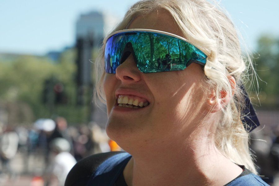 AI Smart Glasses Help Visually Impaired Runners at London Marathon