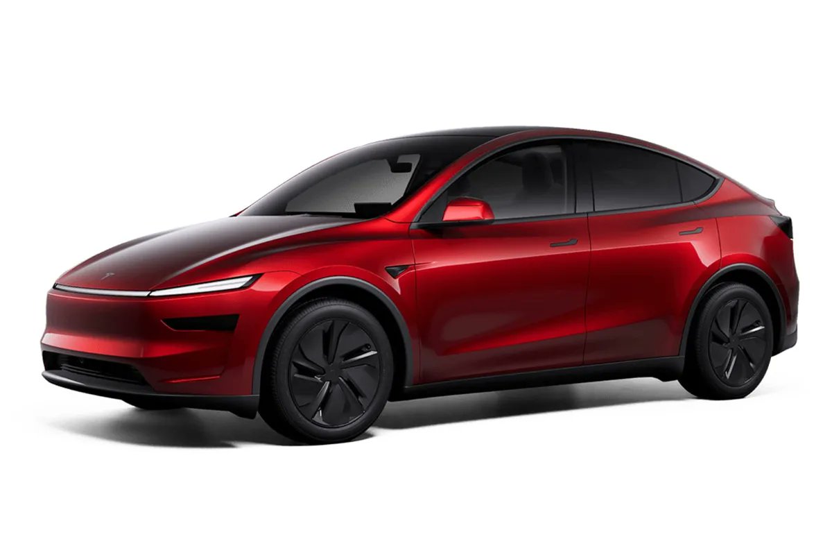 Elon Musk endorses Tesla self-driving as awesome